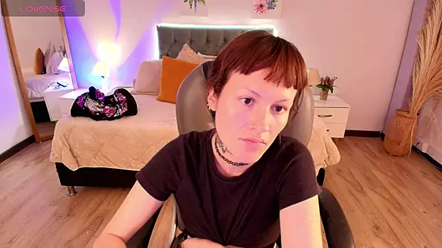 Kim Jeins666  online show from 07/18/26, 07:17