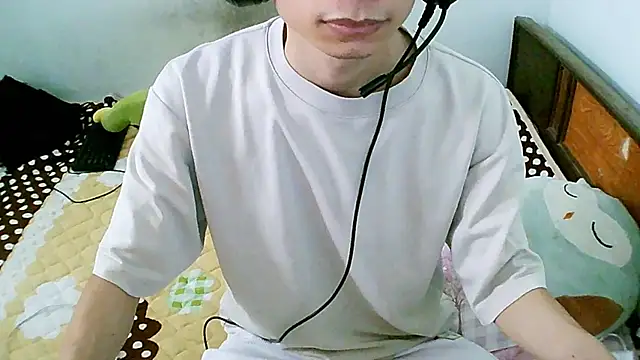 Snapshot of Kangc369 chatting on 04/24/26, 05:21 Kangc369 online show from 04/24/26, 05:21