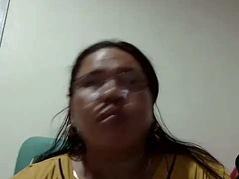 Snapshot of HottyCurlyPeanut chatting on 04/15/26, 04:47 HottyCurlyPeanut online show from 04/15/26, 04:47
