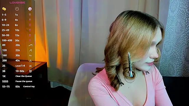 AdelineCrash online show from 05/23/26, 04:39
