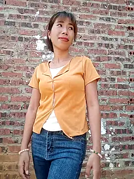 Snapshot of Elena_Mia chatting on 05/16/26, 12:18 Elena Mia online show from 05/16/26, 12:18