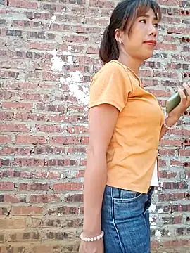 Snapshot of Elena_Mia chatting on 05/16/26, 12:29 Elena Mia online show from 05/16/26, 12:29