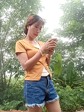 Snapshot of Elena_Mia chatting on 05/19/26, 01:56 Elena Mia online show from 05/19/26, 01:56