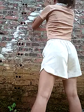 Elena Mia online show from 07/20/26, 10:39