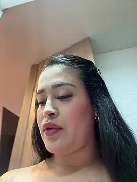 Snapshot of Sara_fun chatting on 02/22/26, 09:13 Sara fun online show from 02/22/26, 09:13