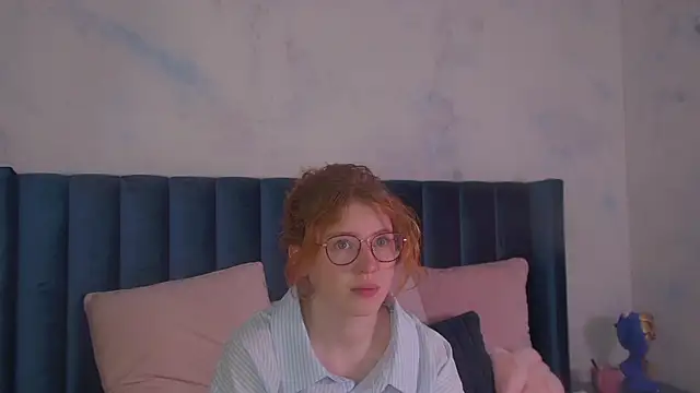 LauraDennis online show from 05/24/26, 04:39
