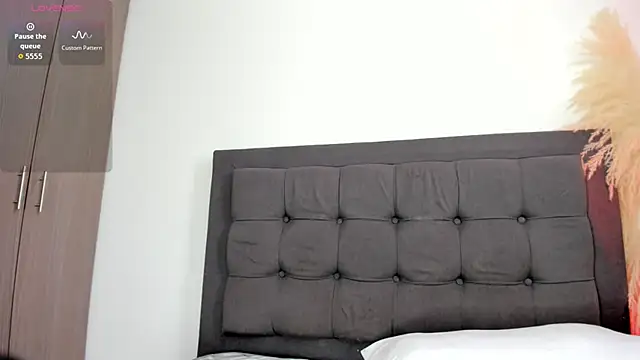 hanna-baker01 online show from 06/03/26, 02:44