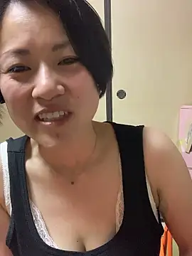 Snapshot of rin2432 chatting on 04/29/26, 05:30 rin2432 online show from 04/29/26, 05:30
