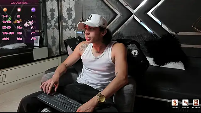 Snapshot of JayTaylorr chatting on 04/28/26, 12:10 JayTaylorr online show from 04/28/26, 12:10