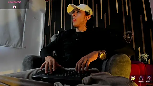 Snapshot of JayTaylorr chatting on 05/09/26, 11:37 JayTaylorr online show from 05/09/26, 11:37