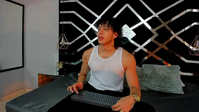 Snapshot of JayTaylorr chatting on 05/14/26, 11:28 JayTaylorr online show from 05/14/26, 11:28