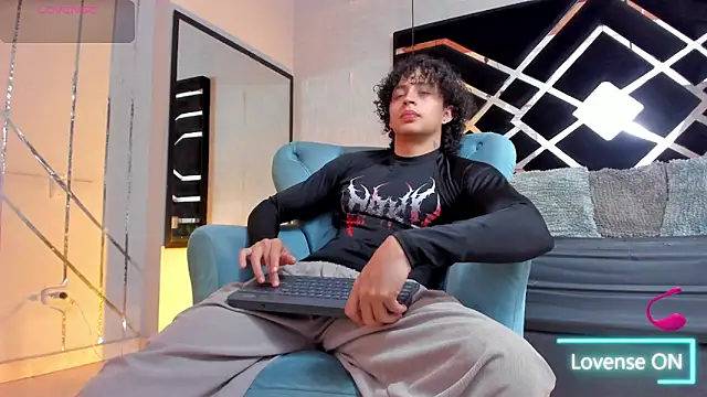 Snapshot of JayTaylorr chatting on 05/27/26, 11:29 JayTaylorr online show from 05/27/26, 11:29