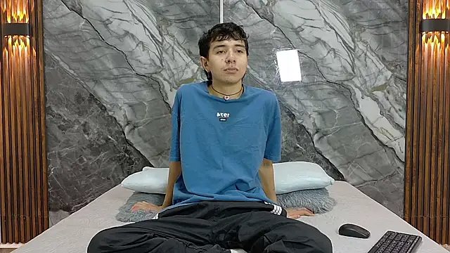 NoahWalker   online show from 07/20/26, 11:12
