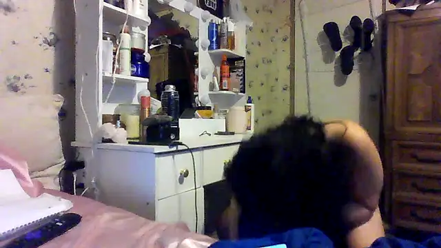 Snapshot of gagqueen2026 chatting on 04/24/26, 03:36 gagqueen2026 online show from 04/24/26, 03:36