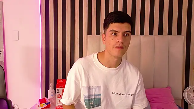 LeoTease online show from 06/30/26, 07:04