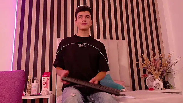 LeoTease online show from 07/09/26, 07:07