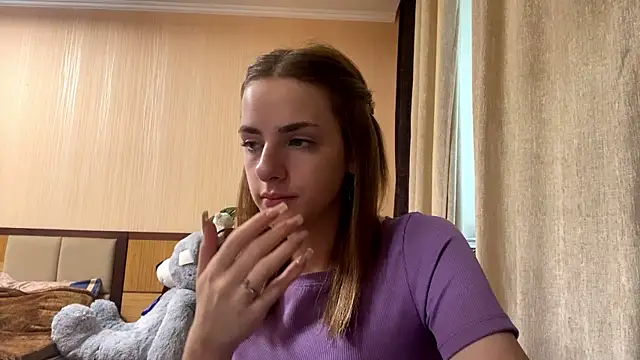 Snapshot of selianderol chatting on 07/15/26, 07:35 selianderol online show from 07/15/26, 07:35