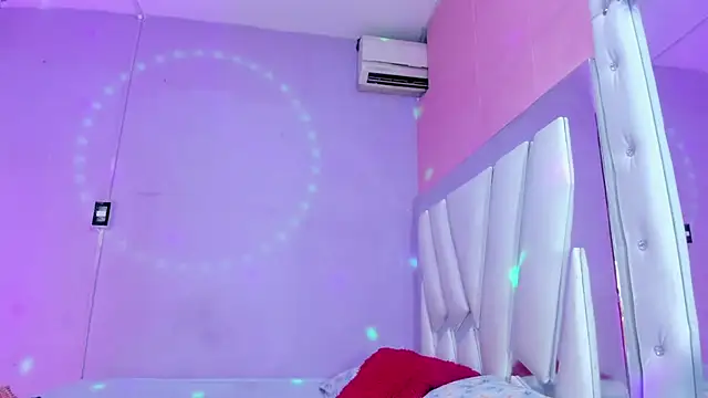 kiara sexyhot online show from 07/04/26, 11:22