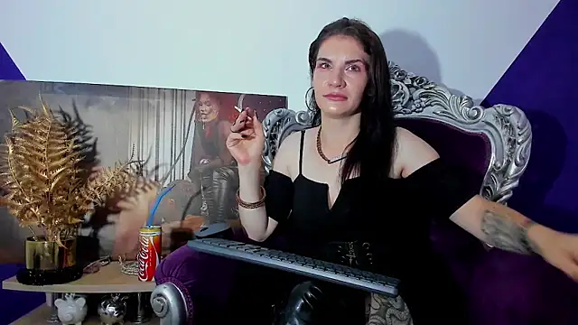 Snapshot of MistressKasandra chatting on 06/02/26, 03:30 MistressKasandra online show from 06/02/26, 03:30