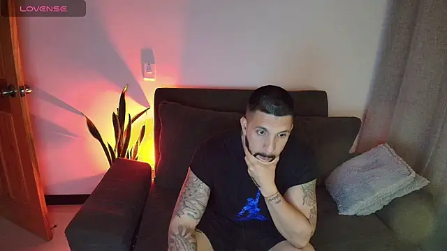Alyssa and DAngelo online show from 07/14/26, 02:16