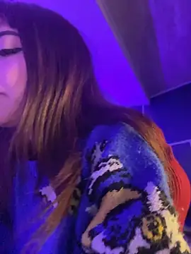 kira ec online show from 06/18/26, 07:40