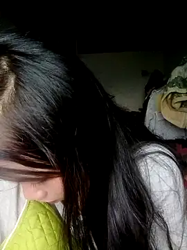 Snapshot of lelenana chatting on 04/25/26, 12:02 lelenana online show from 04/25/26, 12:02