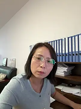 Snapshot of lisha521 chatting on 06/11/26, 02:53 lisha521 online show from 06/11/26, 02:53