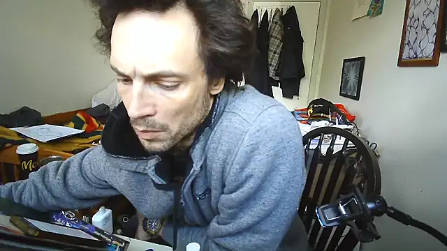 Snapshot of JohnnyMoves chatting on 05/30/26, 04:59 JohnnyMoves online show from 05/30/26, 04:59
