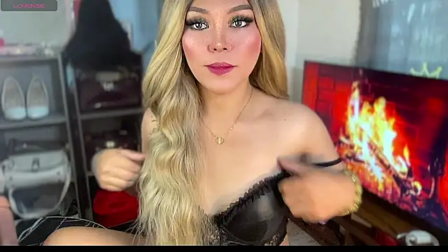 Snapshot of hannaBaby_lisyos11 chatting on 05/17/26, 01:47 hannaBaby lisyos11 online show from 05/17/26, 01:47