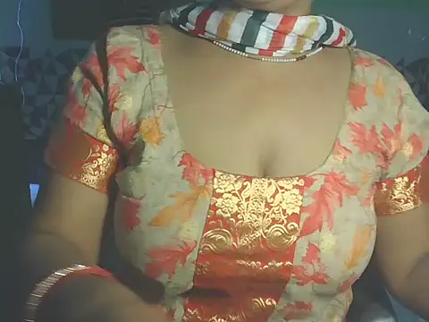 Hotty Bhabhi1 online show from 05/13/26, 04:43