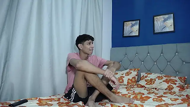 Thiago And Gael online show from 06/07/26, 02:16