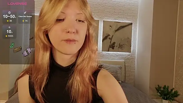 Snapshot of Lina_Wi chatting on 04/16/26, 09:39 Lina Wi online show from 04/16/26, 09:39