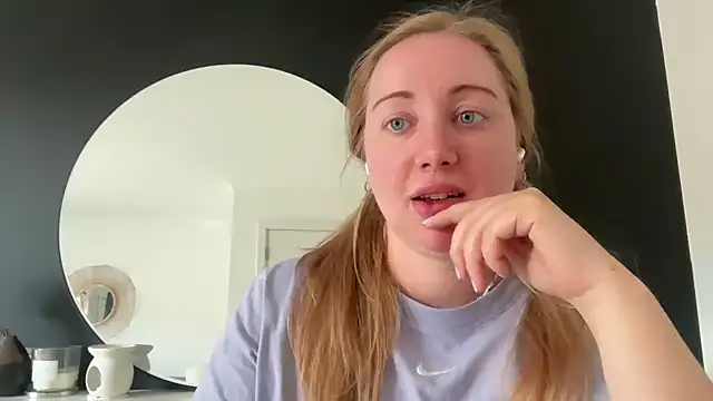 arielsweetieee online show from 06/05/26, 06:52