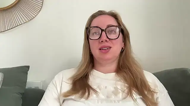 arielsweetieee online show from 06/12/26, 08:02