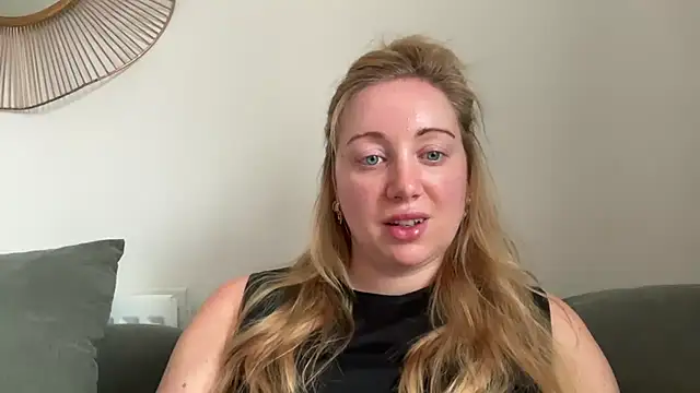 arielsweetieee online show from 06/17/26, 08:39