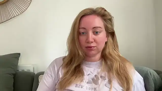 arielsweetieee online show from 06/18/26, 08:14