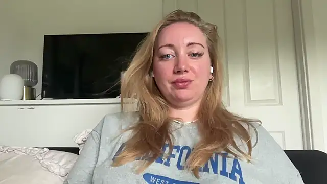 arielsweetieee online show from 06/20/26, 07:22