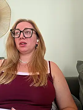 arielsweetieee online show from 07/16/26, 07:25