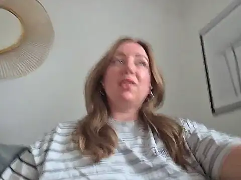 arielsweetieee online show from 07/21/26, 08:16
