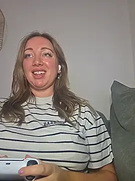 arielsweetieee online show from 07/21/26, 08:55