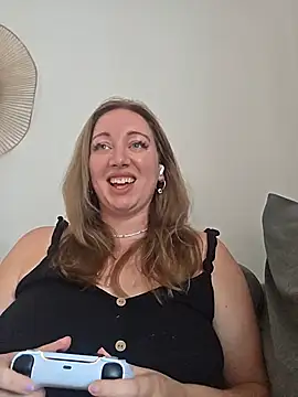 arielsweetieee online show from 07/28/26, 06:20