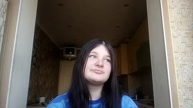 Snapshot of BeatriceMolands chatting on 04/18/26, 07:45 BeatriceMolands online show from 04/18/26, 07:45