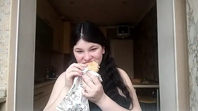 Snapshot of BeatriceMolands chatting on 04/24/26, 07:22 BeatriceMolands online show from 04/24/26, 07:22