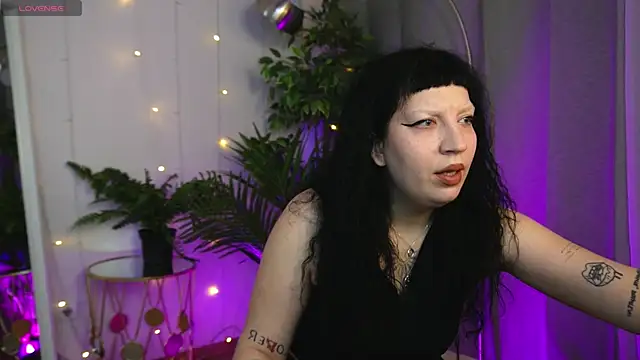 Snapshot of Dark_Desire_XX chatting on 04/21/26, 08:55 Dark Desire XX online show from 04/21/26, 08:55
