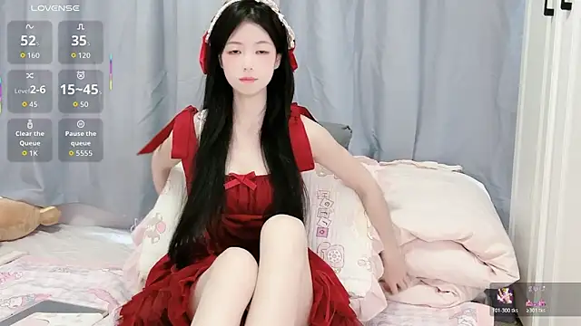 Snapshot of XiaoMei-iiiiii chatting on 04/27/26, 06:33 XiaoMei-iiiiii online show from 04/27/26, 06:33
