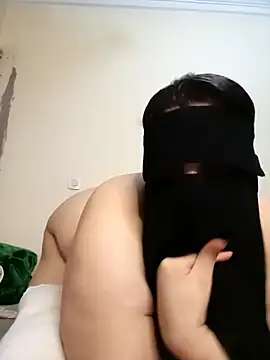 Snapshot of Meryem_sexyy chatting on 04/19/26, 01:32 Meryem sexyy online show from 04/19/26, 01:32