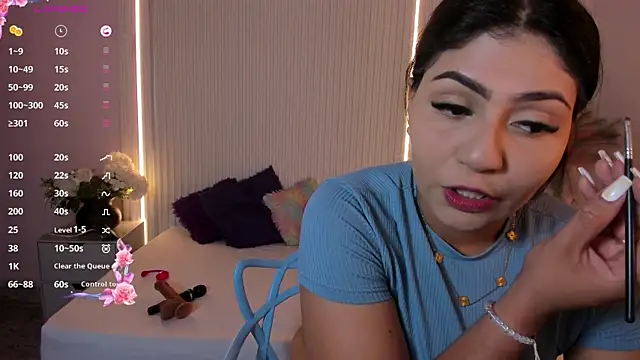 LucyWild8 online show from 07/23/26, 08:51
