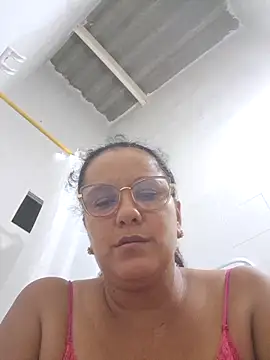 Snapshot of Samanta-42 chatting on 05/02/26, 03:44 Samanta-42 online show from 05/02/26, 03:44