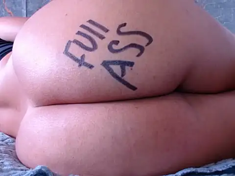 Snapshot of sexy-body22 chatting on 07/08/26, 07:18 sexy-body22 online show from 07/08/26, 07:18
