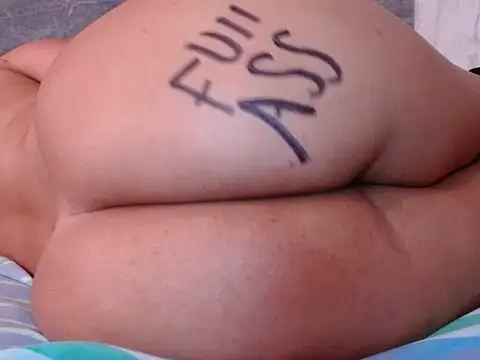 Snapshot of sexy-body22 chatting on 07/26/26, 06:48 sexy-body22 online show from 07/26/26, 06:48